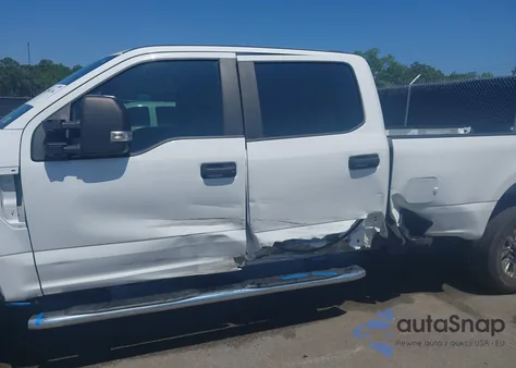 2022 Ford F-250 Xl z USA, uszkodzony, nr VIN 1FT7W2B64NED83140